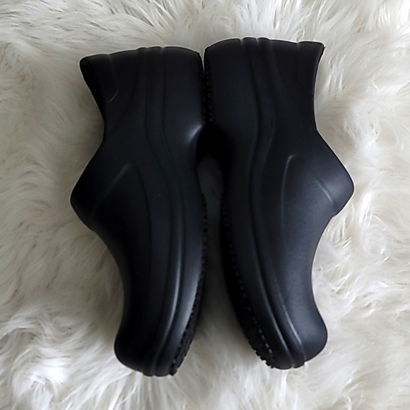 Crocs Work Clog - Picture 6 of 9